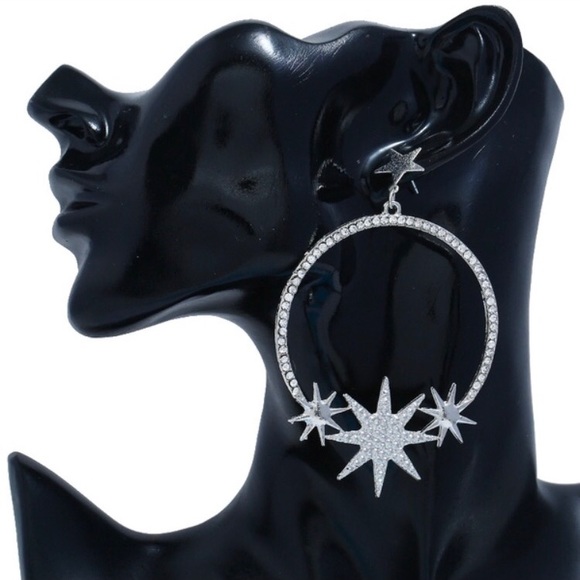 Last pair! NWT oversized gold star hoops initial - Picture 2 of 5